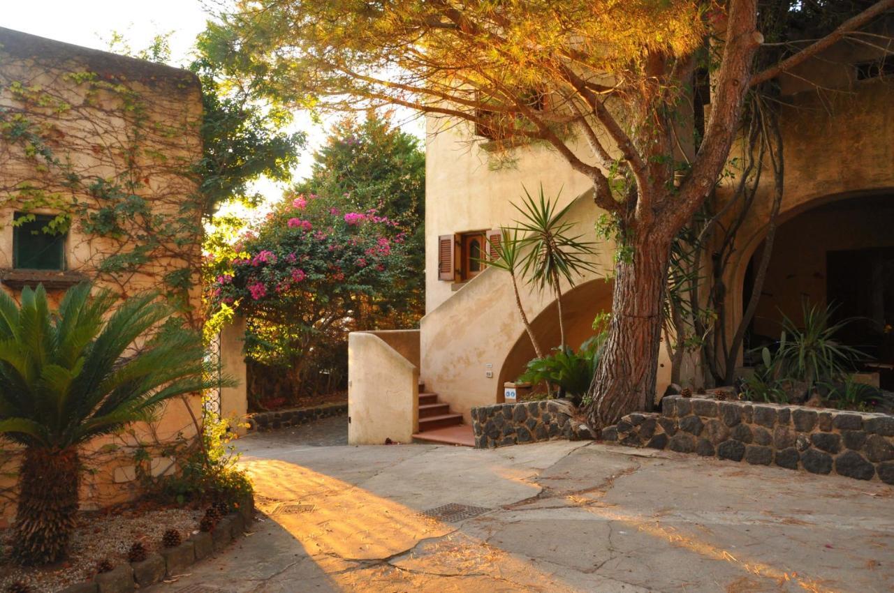 Le Mannare Case Vacanze Di Metopa Srl Piano Conte Exterior photo