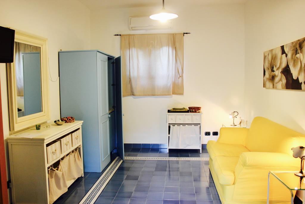 Le Mannare Case Vacanze Di Metopa Srl Piano Conte Exterior photo