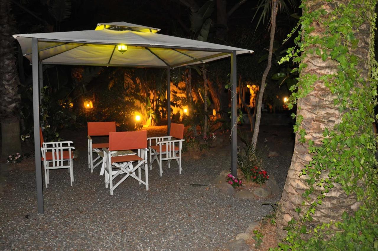 Le Mannare Case Vacanze Di Metopa Srl Piano Conte Exterior photo